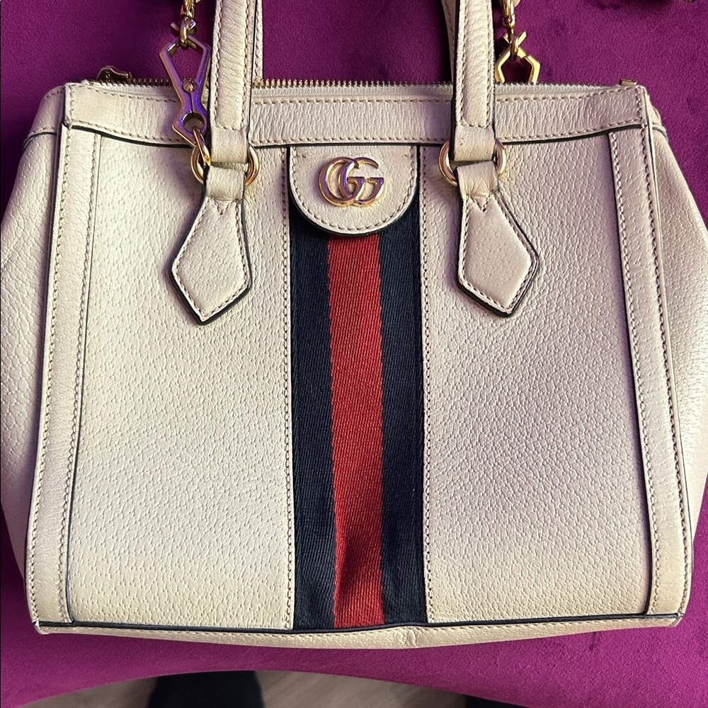 Adorable vintage Gucci Designer Handbag - Picture 2 of 8